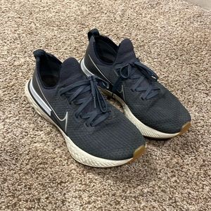 Nike Infinity React Run shoes